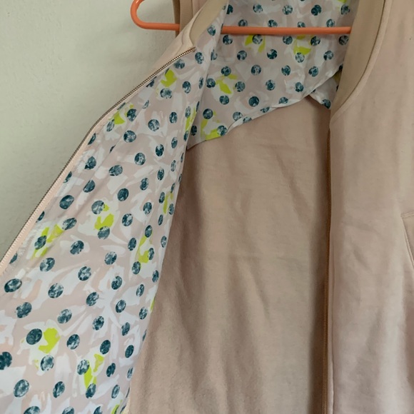 Lululemon Vest - Picture 7 of 12